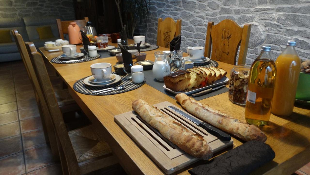 Les Glycines Bed & Breakfast Cheyssieu Exterior photo