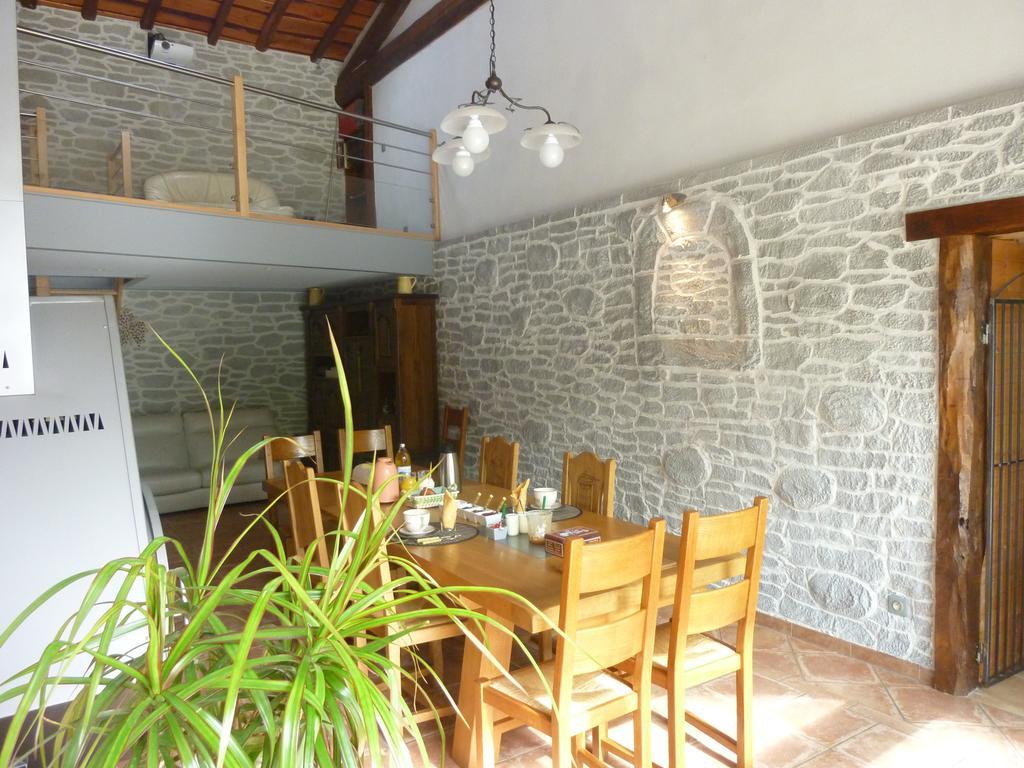 Les Glycines Bed & Breakfast Cheyssieu Exterior photo